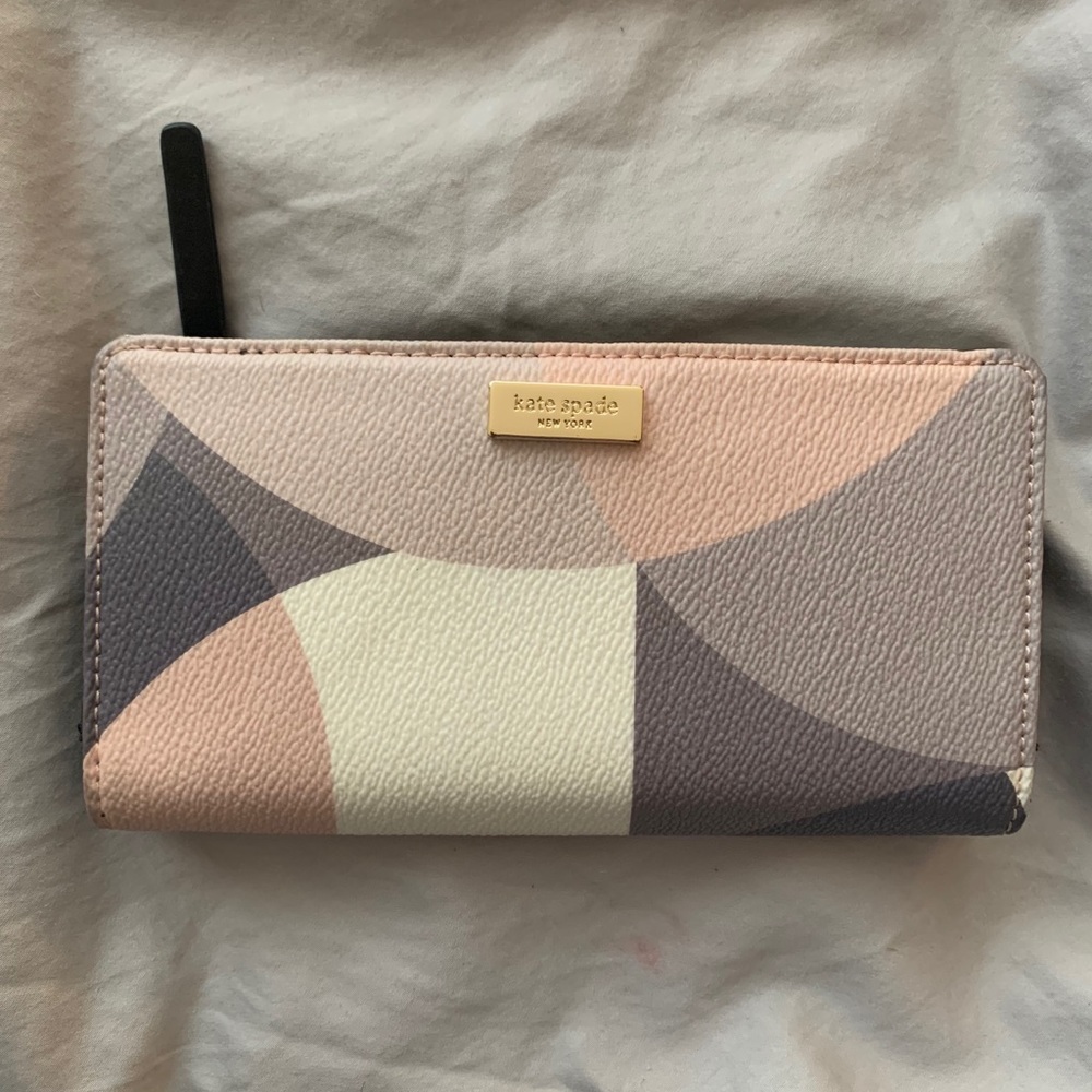 Kate Spade Wallet - Cameron Blush Pattern